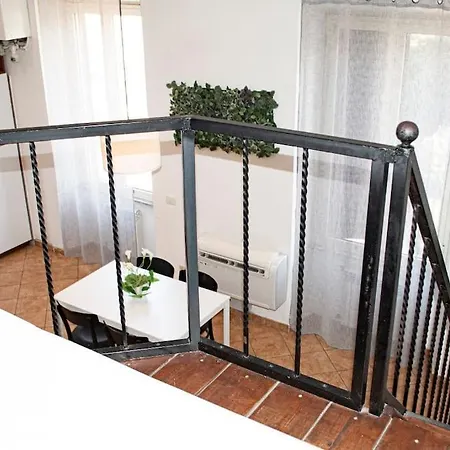 Loft Apartment *